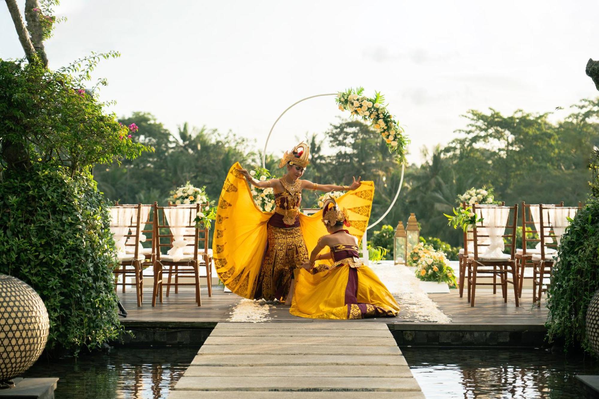 منتجع غويا البوتيكي أوبود المظهر الخارجي الصورة A traditional Javanese wedding ceremony
